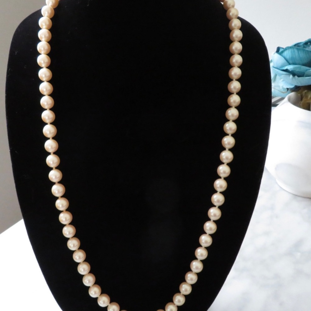 Vintage Signed Monet Single Strand Faux Pearl Necklace
